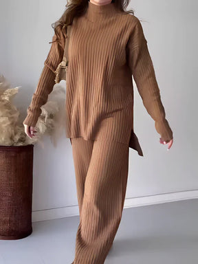 Conjunto de Tricô Canelado com Suéter Mullet Gola Alta e Calça Pantalona Modern Laura - OUTONO/INVERNO