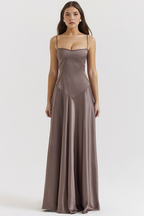 Midikleid Marielle – mit femininen Details