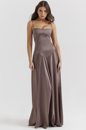 Midikleid Marielle – mit femininen Details