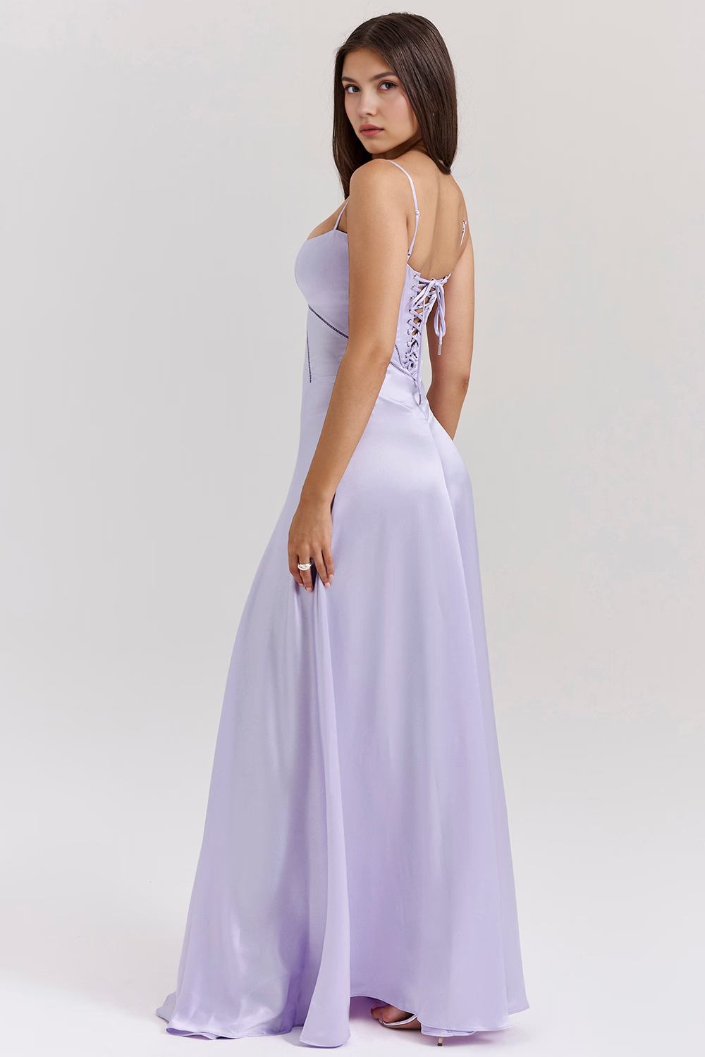 Midikleid Marielle – mit femininen Details