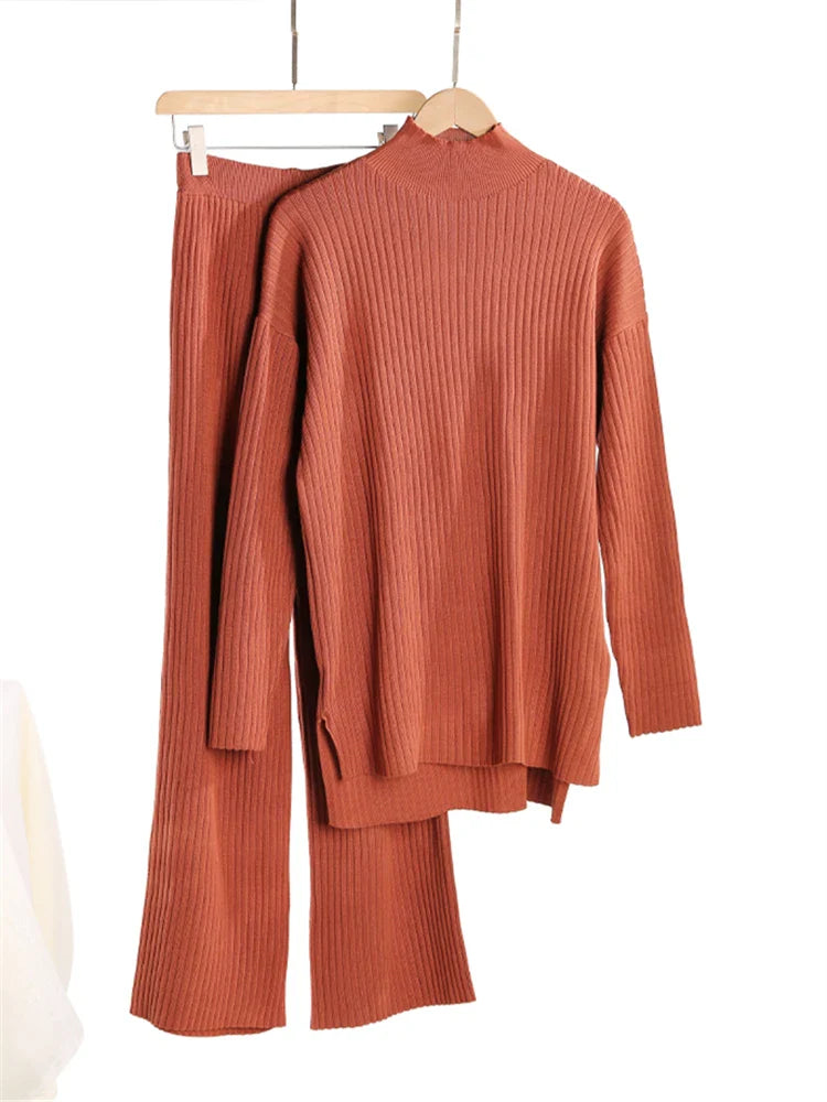 Conjunto de Tricô Canelado com Suéter Mullet Gola Alta e Calça Pantalona Modern Laura - OUTONO/INVERNO