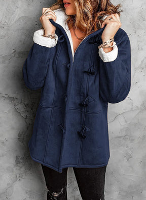 Warme und stylische Jacke mit Kapuze
