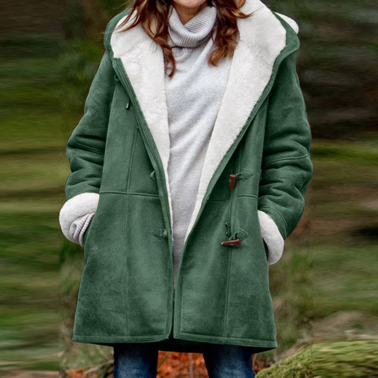Warme und stylische Jacke mit Kapuze