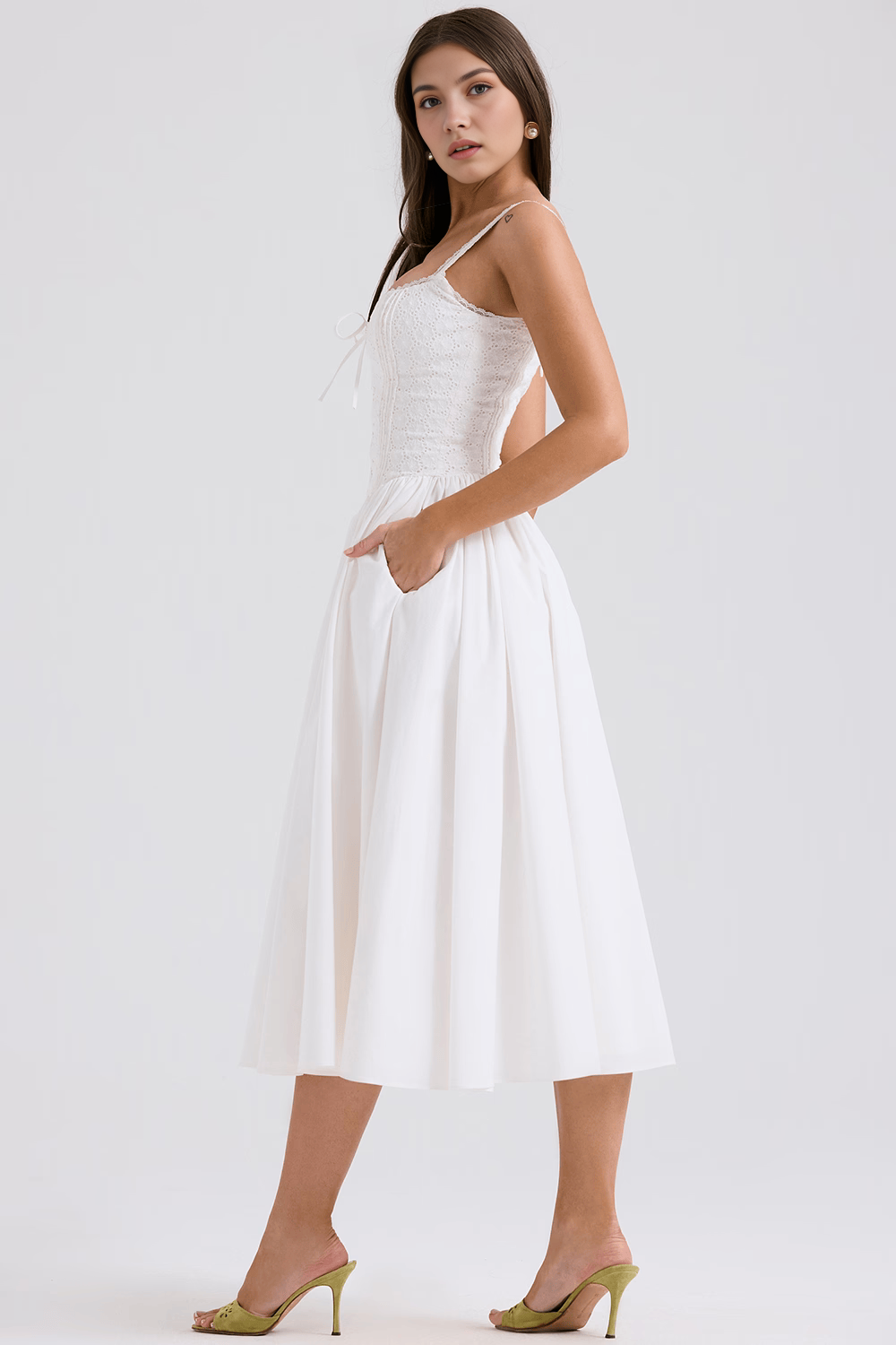 Midikleid Mia – figurformend aus Spitze und Polyester