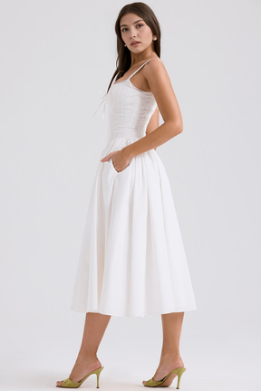 Midikleid Mia – figurformend aus Spitze und Polyester