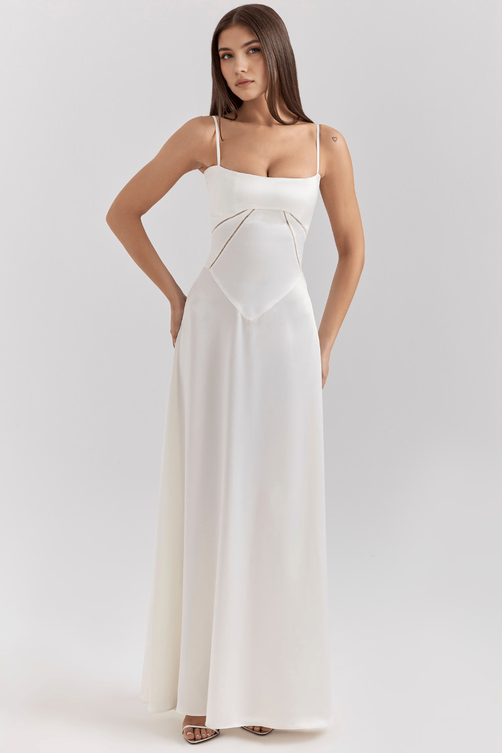 Midikleid Marielle – mit femininen Details