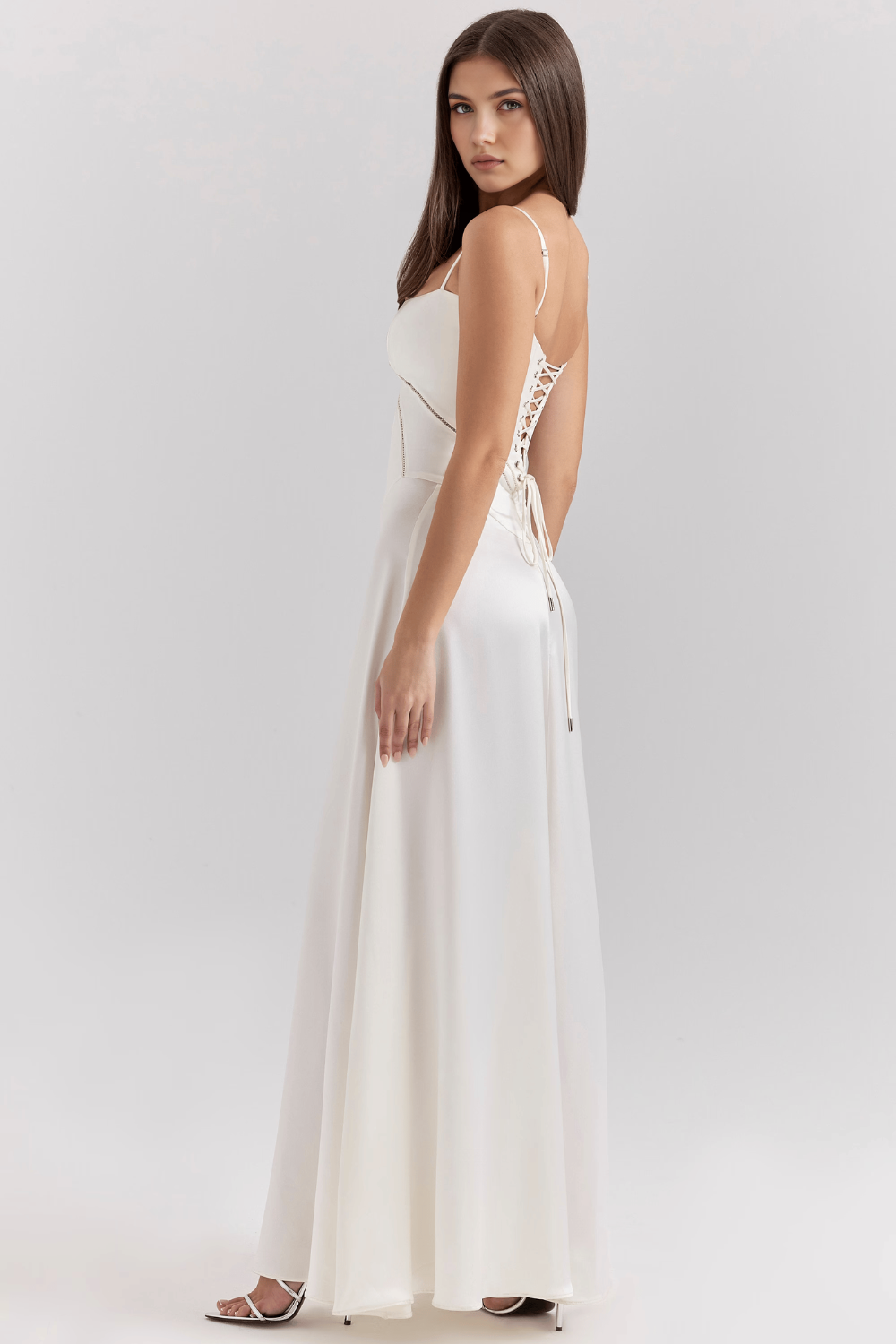 Midikleid Marielle – mit femininen Details