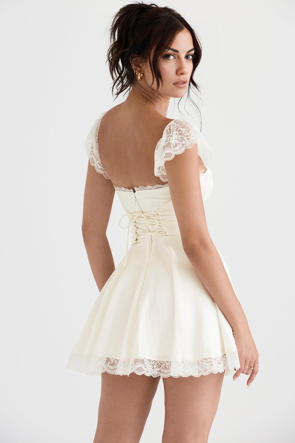Spitzenkleid Helene – Zarte Spitze mit Polyester-Mix