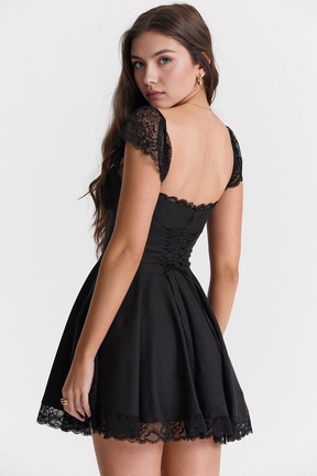 Spitzenkleid Helene – Zarte Spitze mit Polyester-Mix