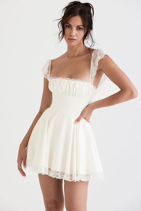 Spitzenkleid Helene – Zarte Spitze mit Polyester-Mix
