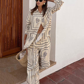 2-teiliges Damen-Set mit geometrischem Print: Shirt und Hose mit weitem Bein