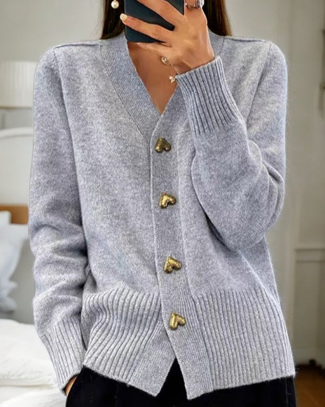 Eline™ | Elegante Strickjacke mit herzförmigen Knöpfen