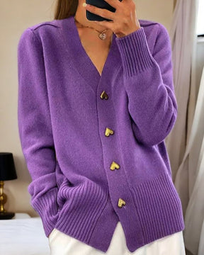 Eline™ | Elegante Strickjacke mit herzförmigen Knöpfen
